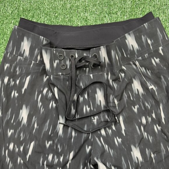 Lululemon Board Shorts Men's Size 32 Black Drawstring Swim Trunks Performance - Picture 3 of 8